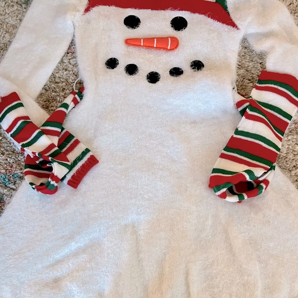 Adorable Holiday Snowman Dress, fuzzy white- size small - Picture 5 of 6